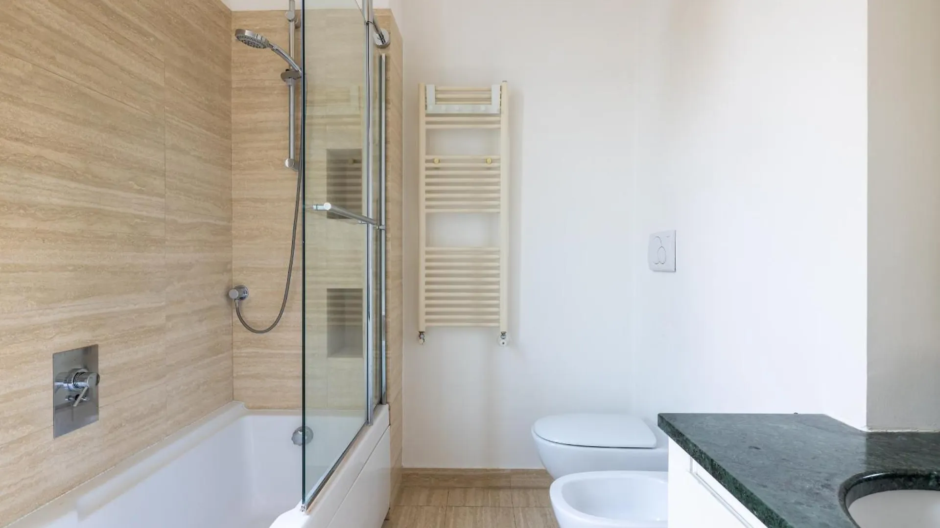 Design Apartment In Prati Rome