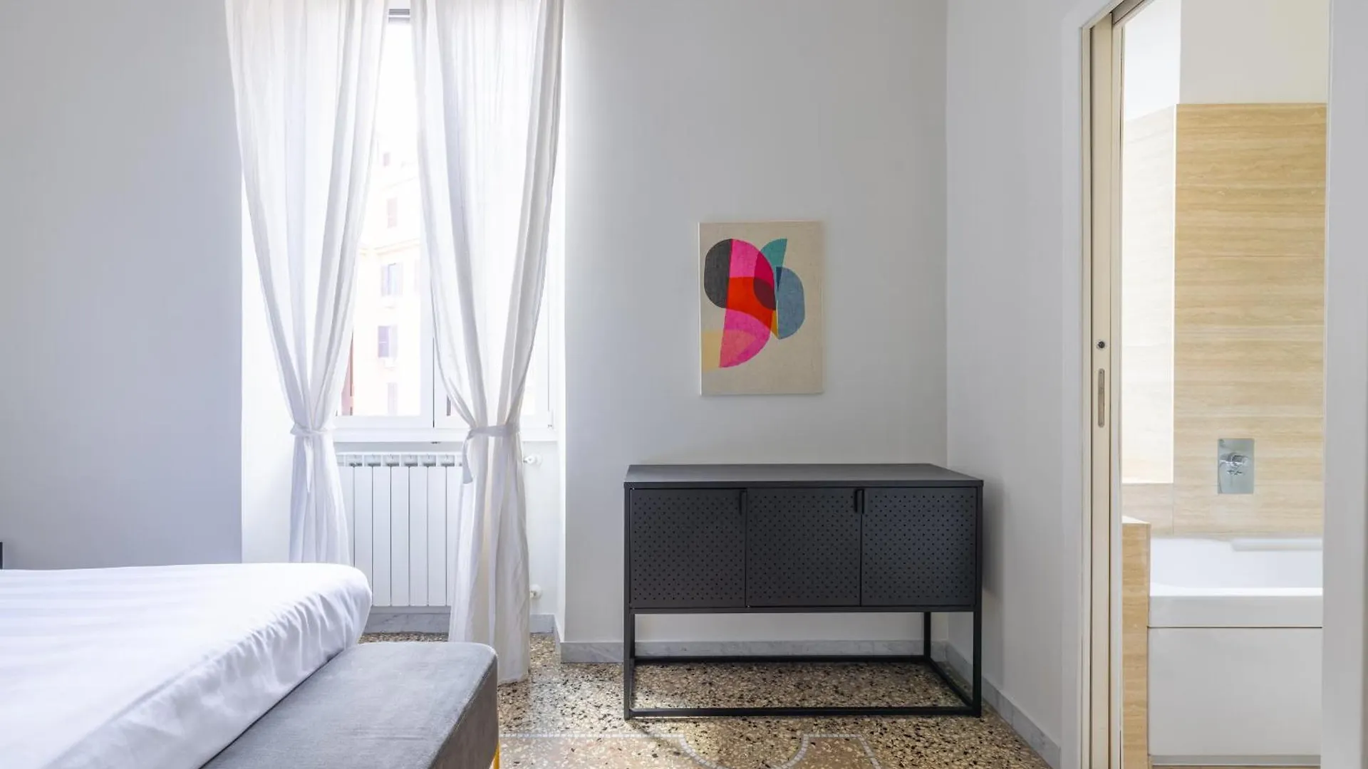 Design Apartment In Prati Rome